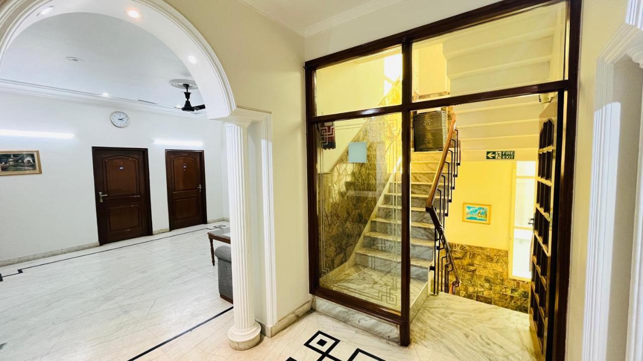 Hotel Starline Sector 28 غورغاون المظهر الخارجي الصورة