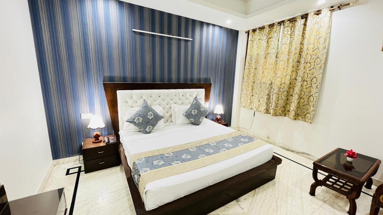 Hotel Starline Sector 28 غورغاون المظهر الخارجي الصورة