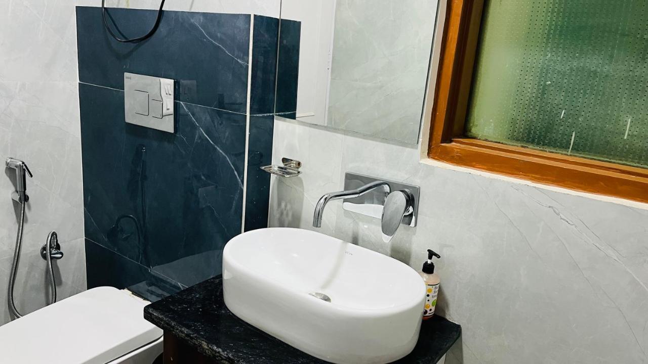 Hotel Starline Sector 28 غورغاون المظهر الخارجي الصورة