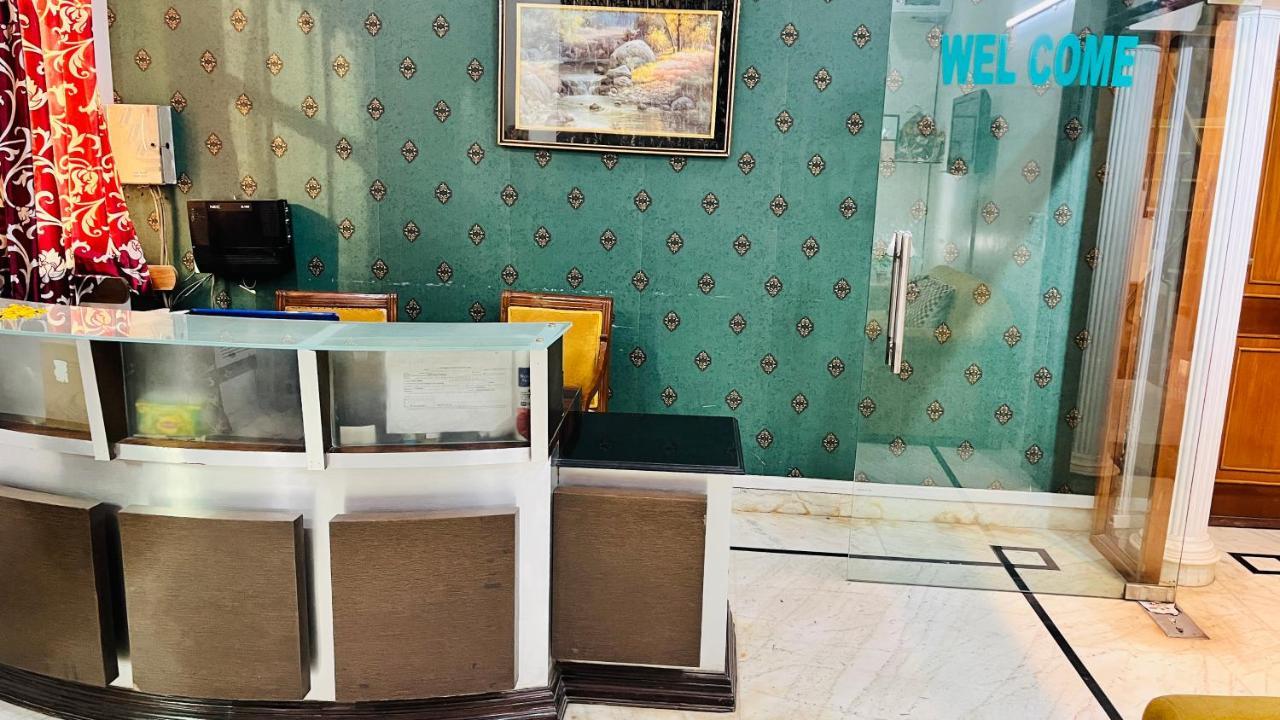 Hotel Starline Sector 28 غورغاون المظهر الخارجي الصورة