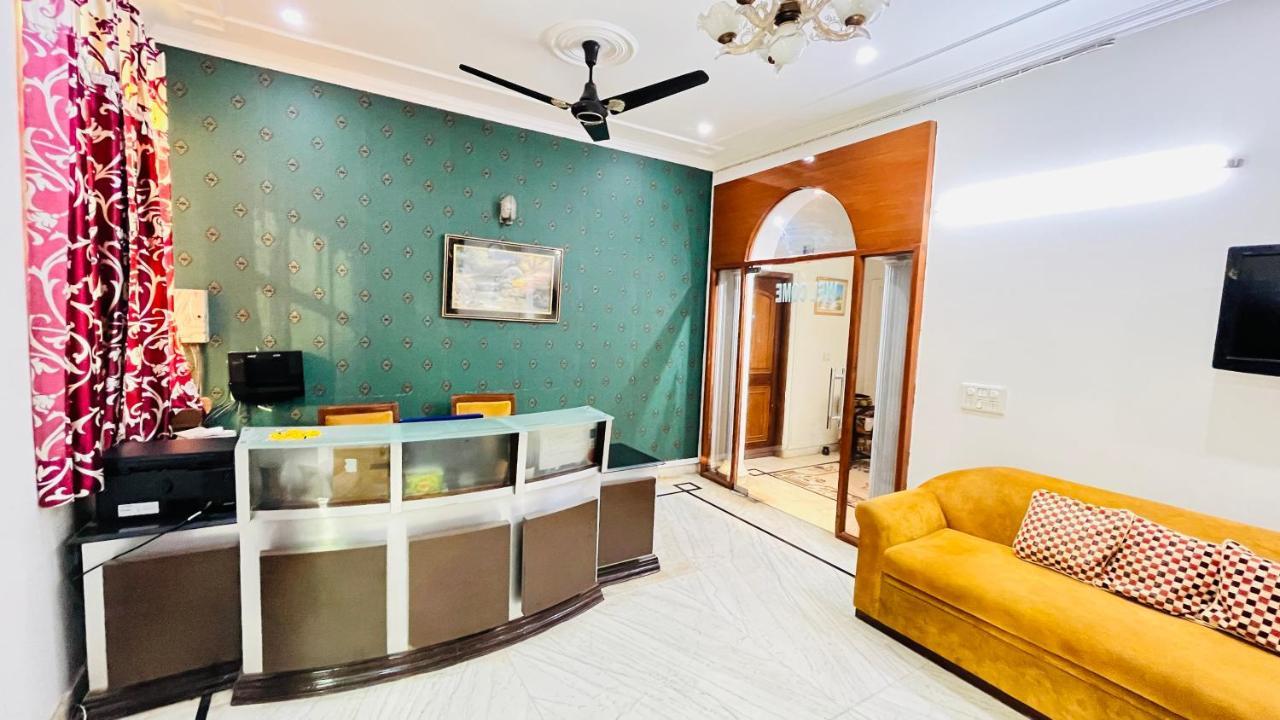 Hotel Starline Sector 28 غورغاون المظهر الخارجي الصورة