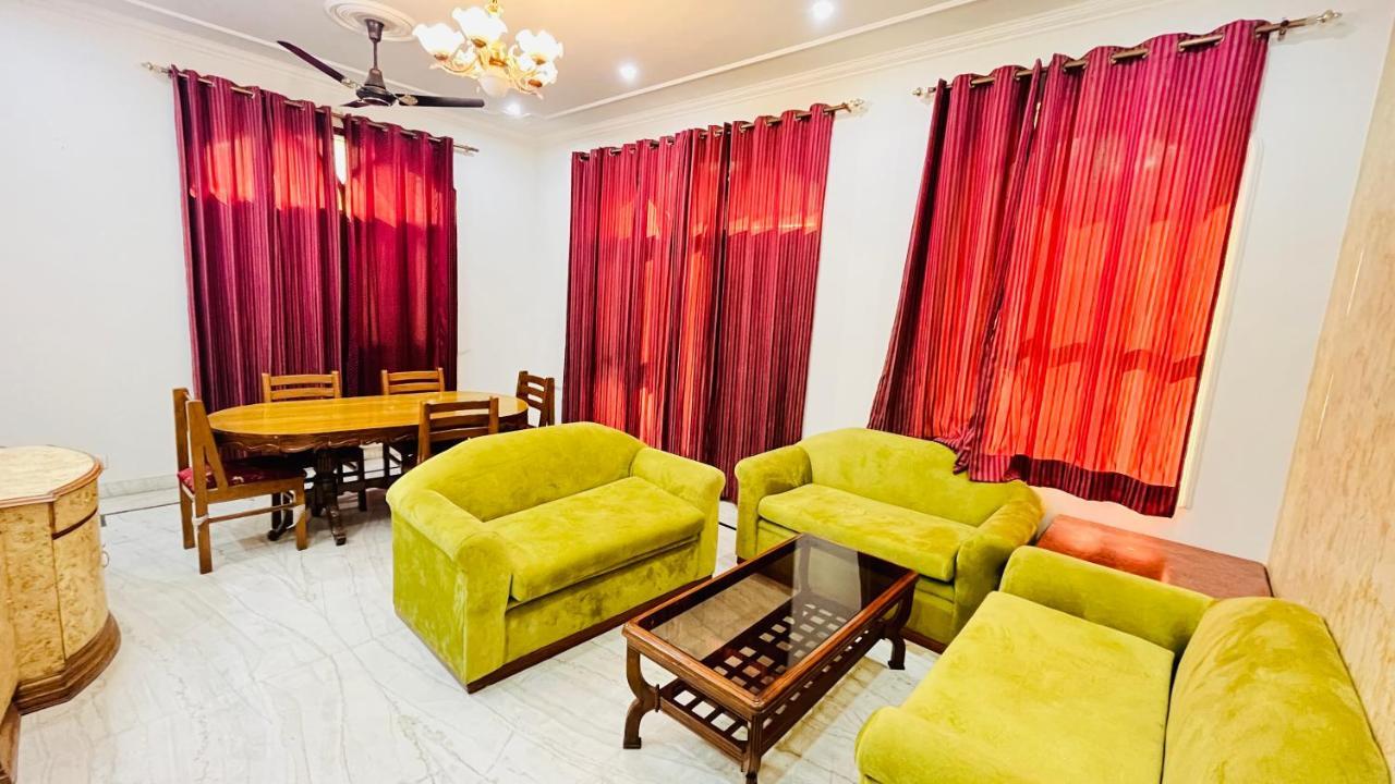 Hotel Starline Sector 28 غورغاون المظهر الخارجي الصورة