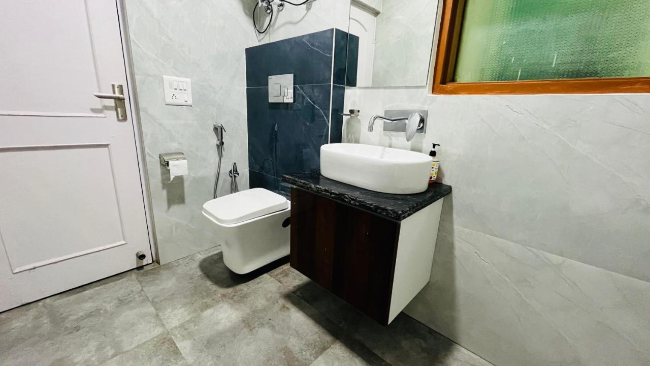 Hotel Starline Sector 28 غورغاون المظهر الخارجي الصورة