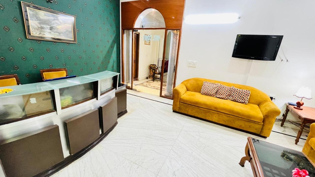 Hotel Starline Sector 28 غورغاون المظهر الخارجي الصورة