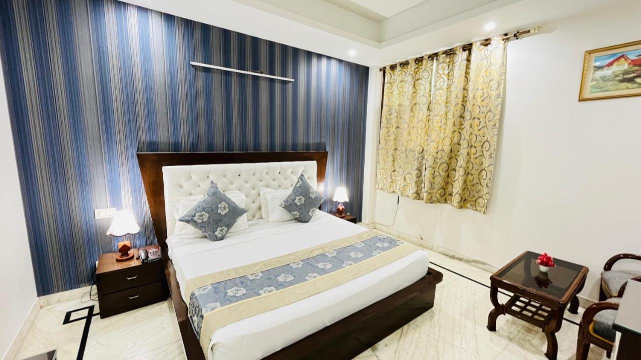 Hotel Starline Sector 28 غورغاون المظهر الخارجي الصورة