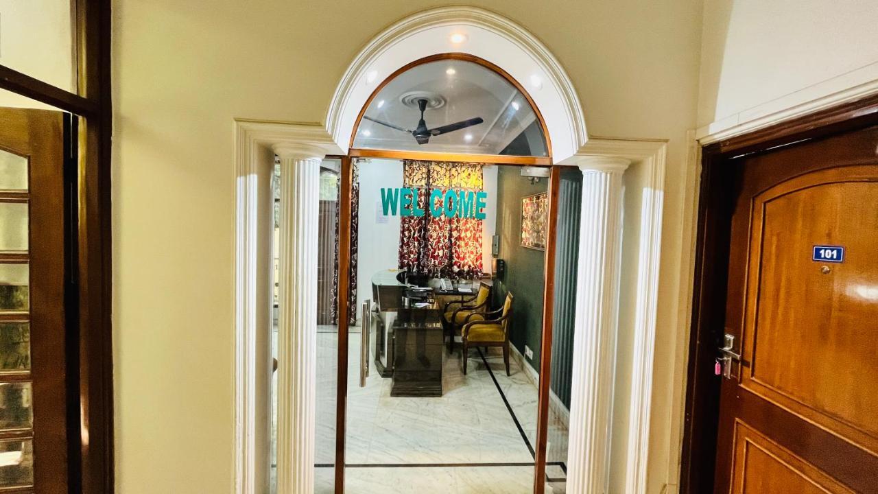 Hotel Starline Sector 28 غورغاون المظهر الخارجي الصورة