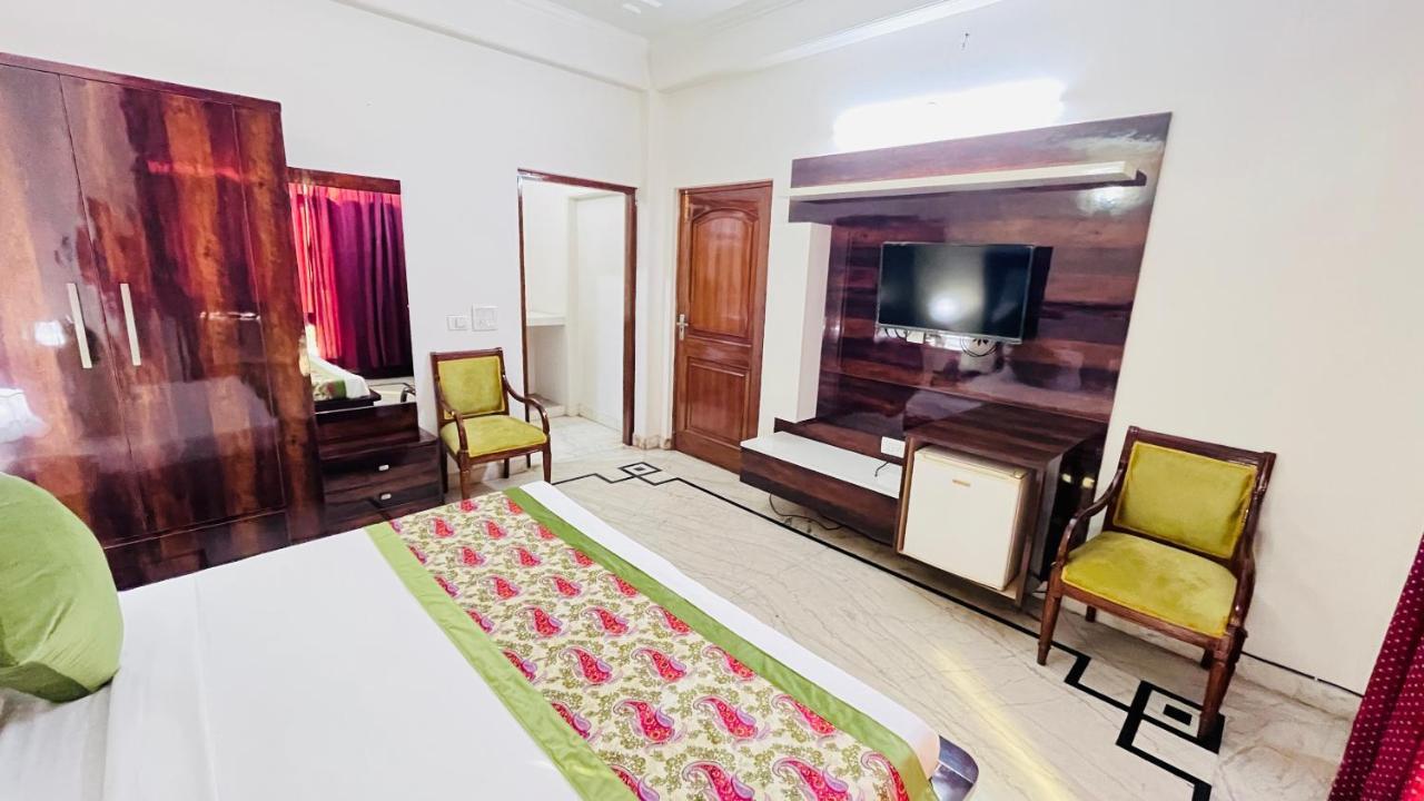 Hotel Starline Sector 28 غورغاون المظهر الخارجي الصورة